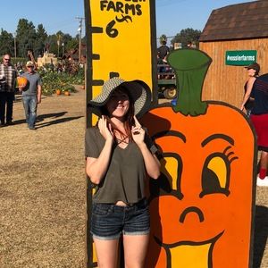 Meet your Posher, Samantha